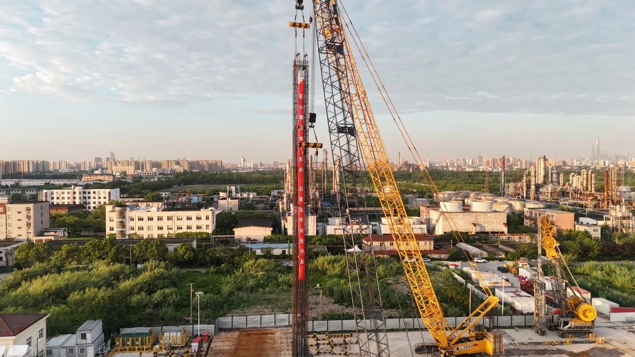 合流污水一期复线总管工程浦东北路泵站百米级地墙施工顺利完成
